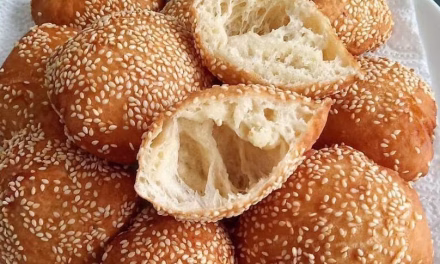 Jajanan Tradisional Kue Bohong Yang Memiliki Nama Unik