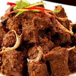Rendang Minangkabau Identitas Kuliner Masyarakat Minang