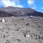 Partikel Halus Abu Vulkanik Dari Erupsi Gunung Yang Aktif