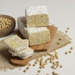 Fermentasi Bahan Kedelai Membuat Bahan Makanan Tempe