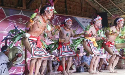 Serangkaian Tindakan Ritual Yang Menjadi Tradisi Daerah