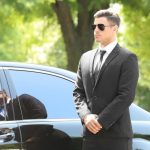 Seorang Pria Bodyguard Untuk Menjaga Seseorang Kemanapun