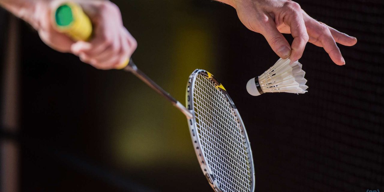 Bulu Tangkis Atau Olahraga Raket Badminton