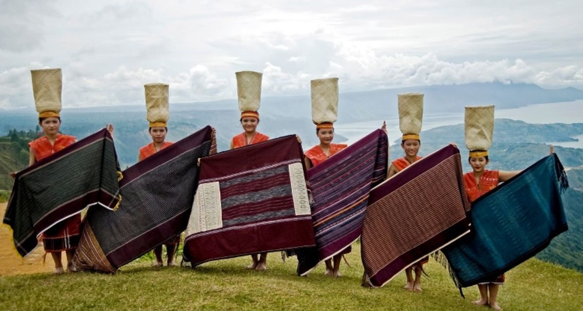 Budaya Batak Dalam Sebuah Kain Tradisional Ulos