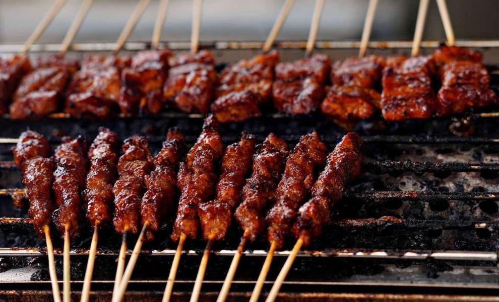 Hidangan Tusukan Daging Menjadi Sebuah Sate