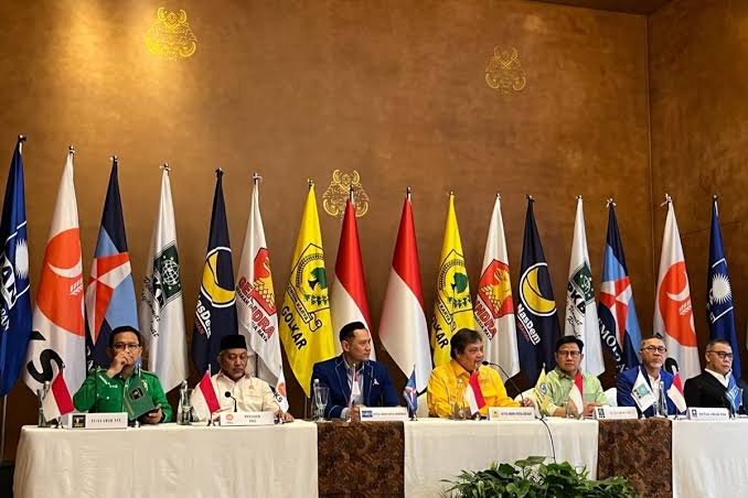 Kegiatan Pemerintahan Politik Dalam Menyampaikan Pendapat