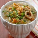 Makanan Lembut Unik Bubur Dengan Toppingnya