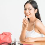 Produk Kosmetik Lipstik Untuk Pemakaian Perempuan