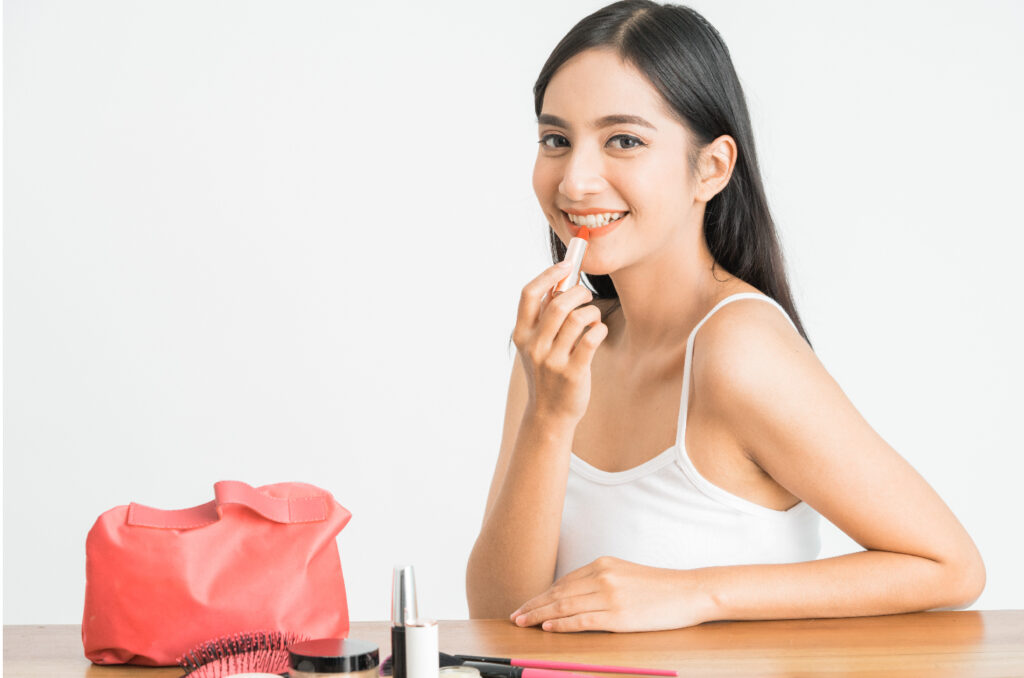 Produk Kosmetik Lipstik Untuk Pemakaian Perempuan