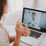 Layanan Kesehatan Online Kepada Seorang Dokter