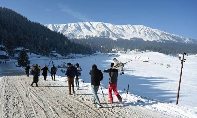 Suatu Olahraga Ski Di Permukaan Salju