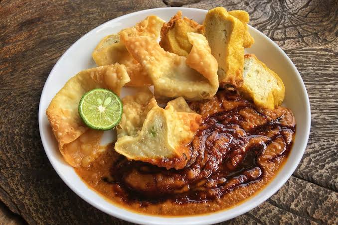 Jajanan Kuliner Indonesia Sebuah Makanan Batagor