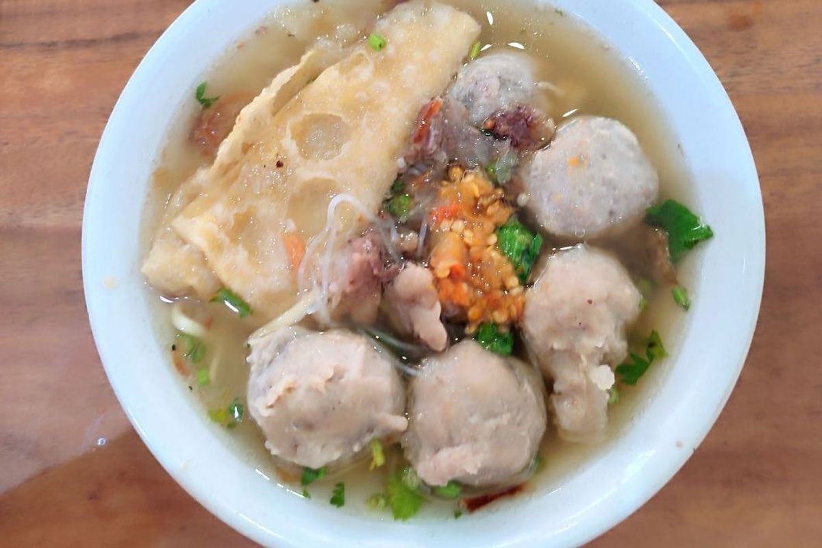 Sebuah Hidangan Bakso Makanan Populer