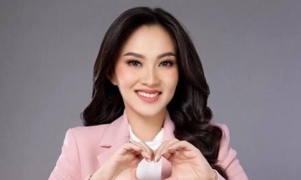 Seorang Pejabat Negara Pada Pemimpin Kepala Daerah
