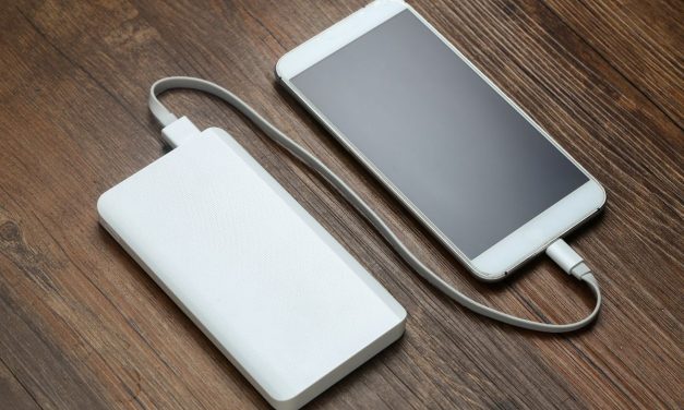 Pemakaian Perangkat Elektronik Pengisi Powerbank