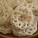 Makanan Renyah Kerupuk Dan Gurih Tanpa Tambahan Topping